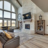 Spacious Mccall Home w/ Private Lake Access!