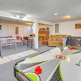 Hocking Hills Hideaway w/ Hot Tub & Fire Pit!