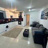 Charming 1-bed Apartment in Chigwell