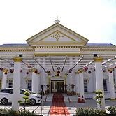 The Royal Palace Hotels By Blues