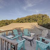 Outer Banks Retreat - Walk to Beach!