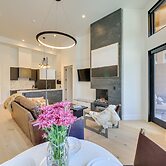 Luxe Schweitzer Condo w/ Hot Tub: Ski-in/ski-out!