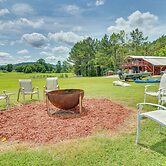 Norfork Studio Escape: Walk to White River!