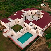 Guldaar - A Luxury Forest Retreat