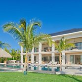 Luxury Villa With Heated Pool Jacuzzi Full Staff