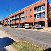 Tuscaloosa Condo: Steps to Bryant-denny Stadium!