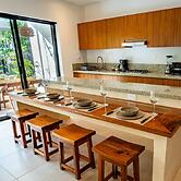 Villa Chicana Resort Pool AC Fast Internet