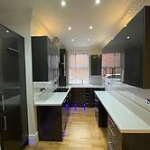 Immaculate 1-bed Lux Apartment in Wolverhampton