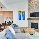 Winter Park Retreat: Balcony, Hot Tub & Fireplace!