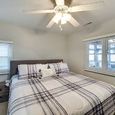 Lakefront Edgerton Cottage w/ Deck & Grill!