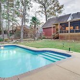 Welcoming Brandon Home w/ Pool & Screened-in Deck