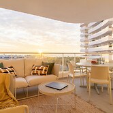 Gran Canet 2BR - Sea Views, Pools & Gym