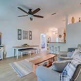 Citrus Springs Retreat w/ Grill & Screened Porch!