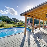 Moore Haven Getaway w/ Deck & Private Pool