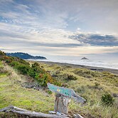 Oceanfront Home in Port Orford: The Lighthouse