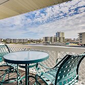 NMB Condo: Walk to the Beach or Use the Pool!