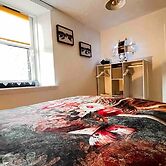 1-bed Apartment Sleeps 2 -free Parking -wifi & Tv