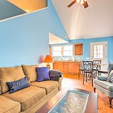 Lakefront Retreat With Private Docks & Gazebo!