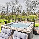Beautiful Nashville Home Near Downtown w/ Hot Tub!