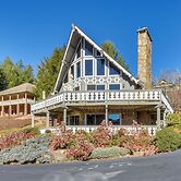 Picturesque Sky Haus Sanctuary w/ Mountain Views