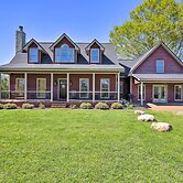 Pine Mountain Valley House w/ Pool & Grill!