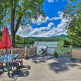 Lakefront Hiawassee Home w/ Boat Dock & Hot Tub!