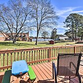 Spacious Chesapeake Home w/ Pool Table!