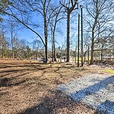 Private Yard + Fire Pit: Commerce Home!