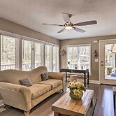 Douglasville Retreat w/ Deck, Dogs Welcome!