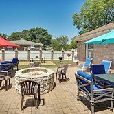 Centrally Located Hampton Home: 6 Mi to Downtown!