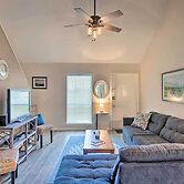 Chic St Simons Island Condo Rental: 2 Mi to Ocean!