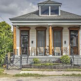 Walk to River, Tram & Zoo: Classic Nola Home!