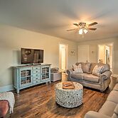 Idyllic Getaway w/ Deck ~ 4 Mi to Dtwn Athens