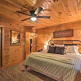 Blue Ridge Cabin: Hot Tub, Fire Pit & Grill!