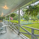 Quiet Home w/ Fire Pit - 1 Mi to Downtown Acworth!