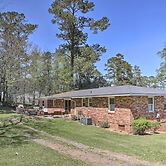 Spacious Retreat ~ 1 Mile to Augusta National!