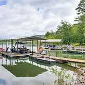 Hiawassee Getaway w/ Hot Tub, Deck & Lake Access!