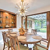 Mid-century Dream Home < Half-mile to Beach!