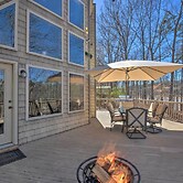 Murrayville Lakefront Cabin w/ Boat Slip & Grill!