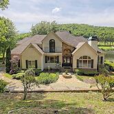 Chic Sky Valley Resort Home on Golf Course!