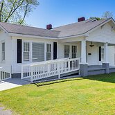 Main Street Home: 1 Mile to Callaway Gardens