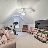 Fayetteville Retreat w/ Hot Tub & Fenced Yard