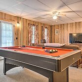 Hot Tub & Fire Pit: Pet-friendly Clayton Escape!