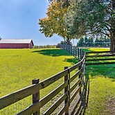 Spacious Home + Acreage, 16 Mi to Chattanooga