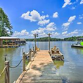 Lakefront Eatonton Getaway w/ Dock & Grill!