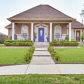 5 Mi to Bourbon Street: Nola Home w/ Fenced Yard!