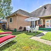 5 Mi to Bourbon St: Nola Home w/ Fenced Yard!