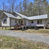 Airy Ellijay Home w/ Spacious Creekside Deck!
