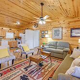 8 Mi to Chattooga River: Pet-friendly Mtn Cabin