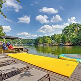 Lake Access: Waleska House w/ Floating Dock!